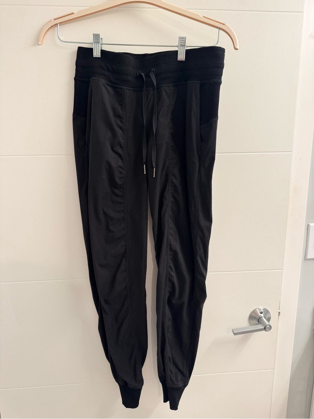 Lululemon Women’s Black Drawstring Jogger Pants
